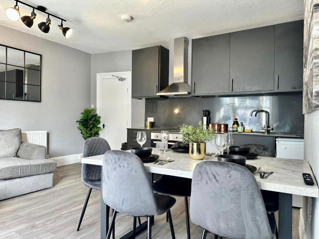 Flash Sale Brighton Train Station 3 Bedroom Flat Bn180Alon Екстер'єр фото